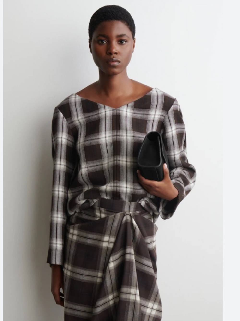 COS Checked V-Neck Top - Picture 4 of 13